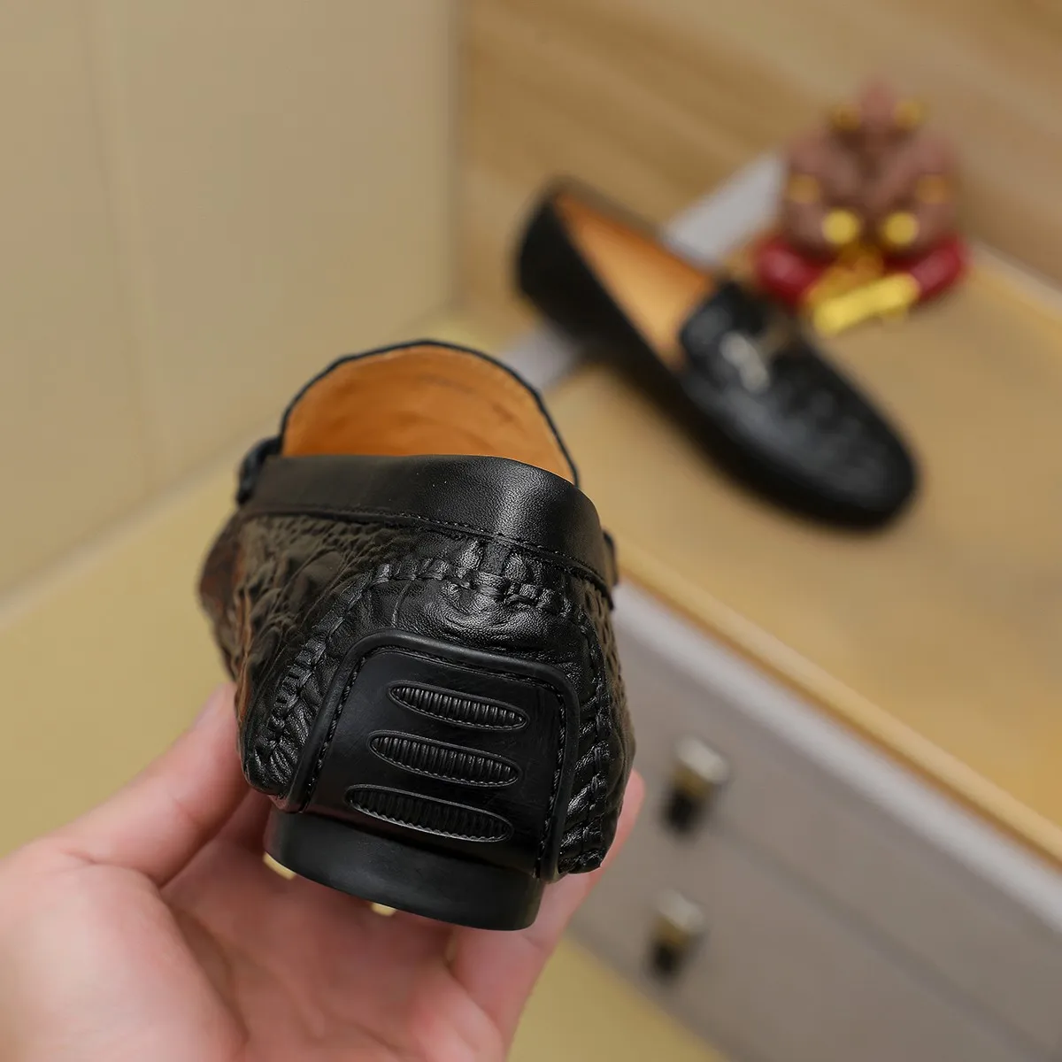 Men's shoes 💰360 🕷🕷【HERMES】The same style as Hermès counters🇨🇳Classic slip-on shoes 1:1 mold opening💯Original quality🍓Using imported first-layer cowhide🍅Pigskin lining🌶🌶Super high-end men's leather shoes🇨🇳Solid and stable Very special🍇 Color, optional! Code number 38-45……